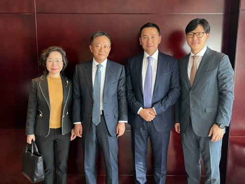 МҮХАҮТанхимын Ерөнхийлөгч Д. Энхтүвшин Өвөрмонголын Өөртөө Засах Орны намын хорооны нарийн бичгийн дарга Сүнь Шаочөнгтэй уулзлаа